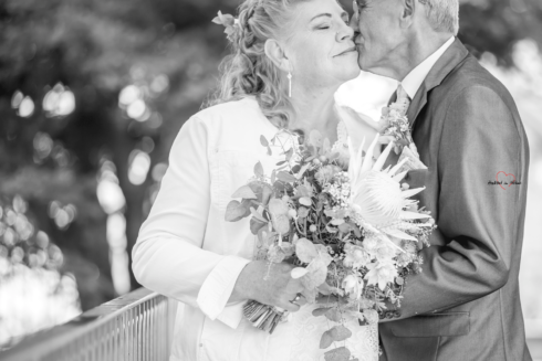 Brautpaar nach der Hochzeit, der Trauung im Stadesamt Zwickau