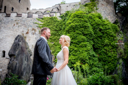 Brautpaarnach der Hochzeit auf der Burg Stein in Hartenstein