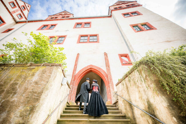 Gothic-Hochzeit auf Schloss Rochsburg